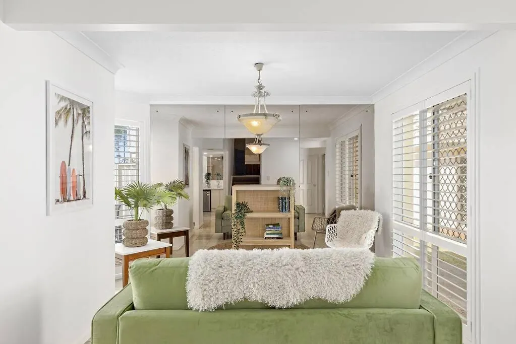 64 Isle Of Palms Apartment Gold Coast