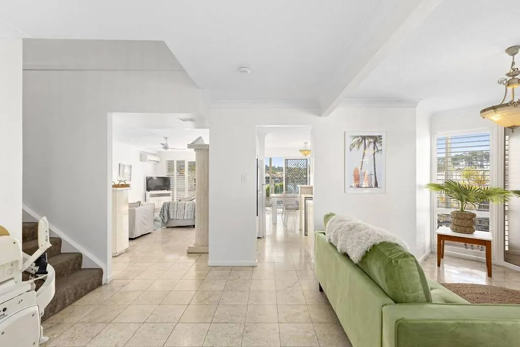 64 Isle Of Palms Apartment Gold Coast