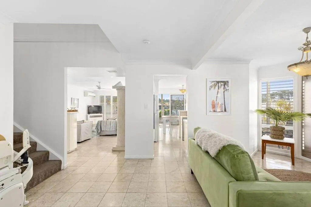 64 Isle Of Palms Apartment Gold Coast
